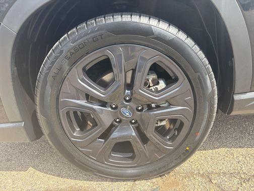 Crystal Black Silica 2023 Subaru Ascent Onyx Edition Limited 7-Passenger