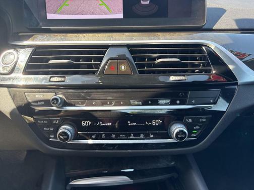 Alpine White 2023 BMW 530 i xDrive