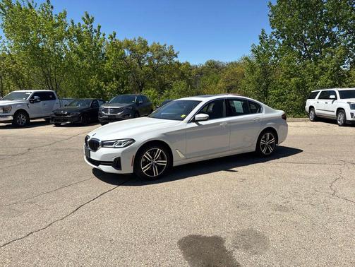 Alpine White 2023 BMW 530 i xDrive