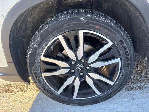 2019 Honda Pilot Touring 8-Passenger