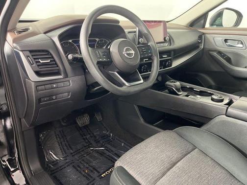 Super Black 2023 Nissan Rogue SV