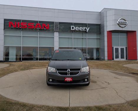Brilliant Black Crystal Pearlcoat 2014 Dodge Grand Caravan SXT