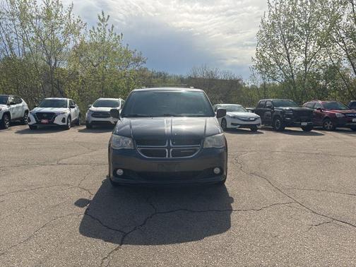 Brilliant Black Crystal Pearlcoat 2014 Dodge Grand Caravan SXT