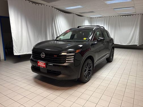 Super Black 2026 Nissan Kicks SR