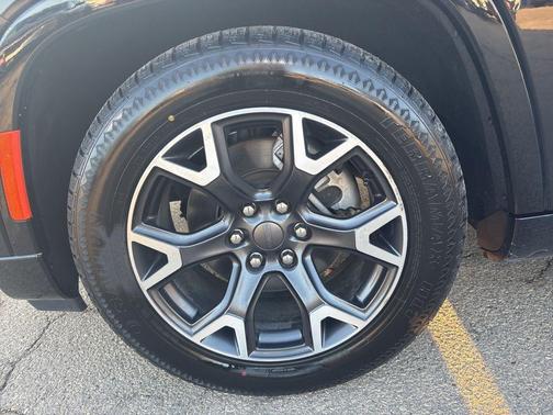 2024 Jeep Wagoneer L Series III