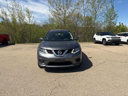 Gun Metallic 2016 Nissan Rogue S