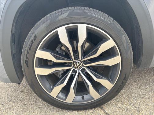 2021 Volkswagen Atlas Cross Sport 3.6L V6 SEL R-Line