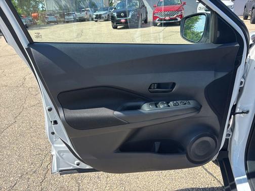 Fresh Powder 2024 Nissan Kicks S