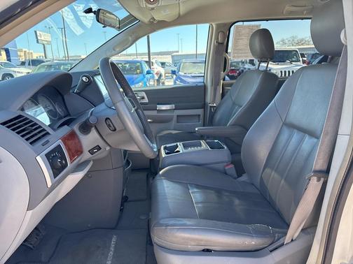 2008 Chrysler Town & Country Touring
