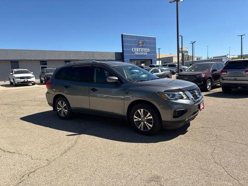 Gun Metallic 2019 Nissan Pathfinder S