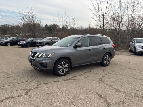 Gun Metallic 2018 Nissan Pathfinder SL