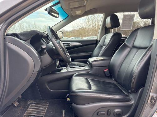 Gun Metallic 2018 Nissan Pathfinder SL