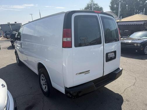 2011 Chevrolet Express 1500 Work Van
