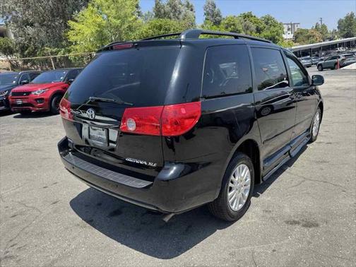 2009 Toyota Sienna XLE
