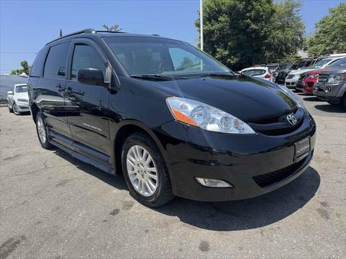 2009 Toyota Sienna XLE