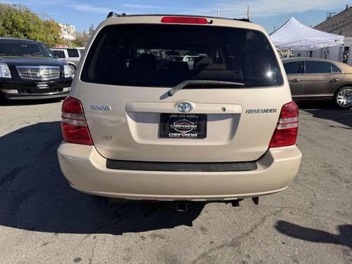 2003 Toyota Highlander Base