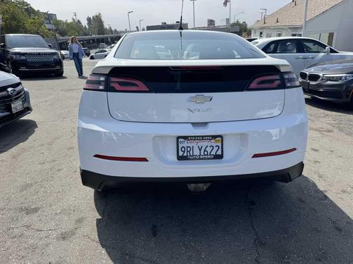 Summit White 2013 Chevrolet Volt Base