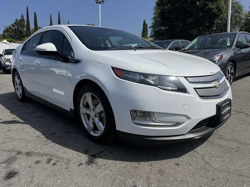 Summit White 2013 Chevrolet Volt Base