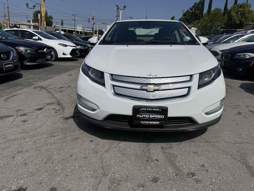 Summit White 2013 Chevrolet Volt Base