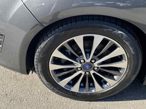 2017 Ford C-Max Energi Titanium