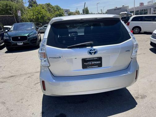2012 Toyota Prius v Two