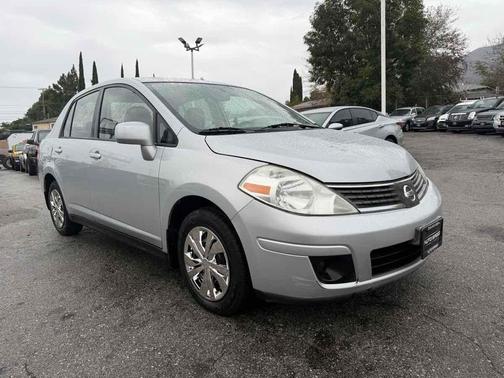 2009 Nissan Versa 1.8 S