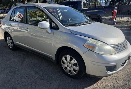 2009 Nissan Versa 1.8 S