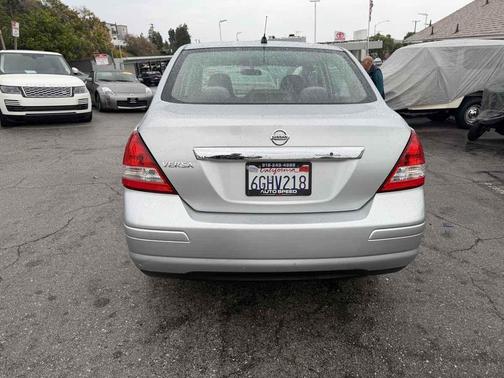 2009 Nissan Versa 1.8 S