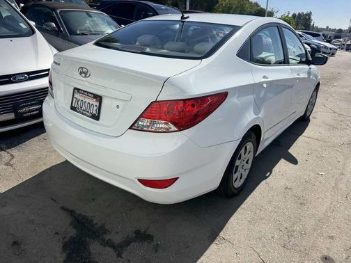 2012 Hyundai Accent GLS