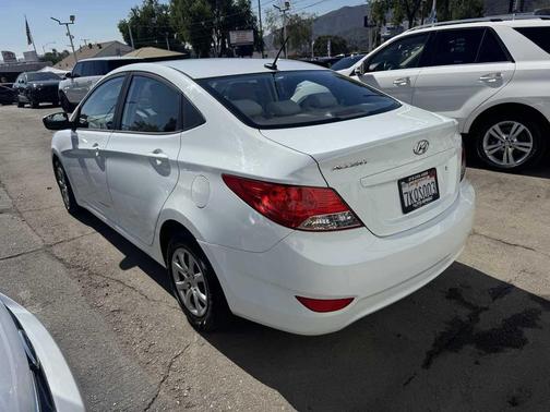 2012 Hyundai Accent GLS
