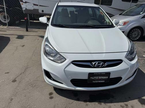 2012 Hyundai Accent GLS