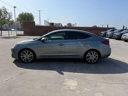 2019 Hyundai ELANTRA Limited