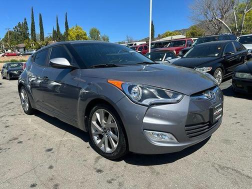 2017 Hyundai Veloster Base