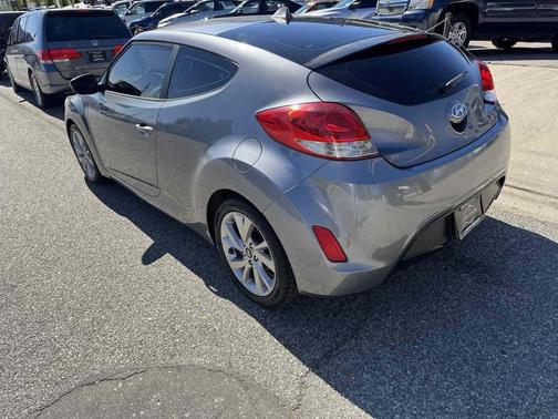 2017 Hyundai Veloster Base