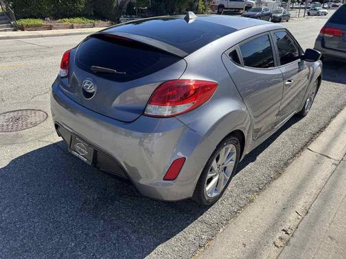 2017 Hyundai Veloster Base