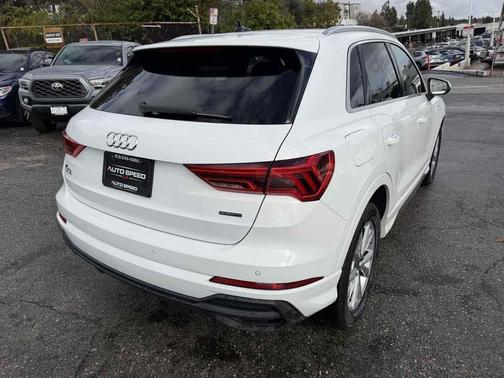 2024 Audi Q3 Premium 45 TFSI S line quattro Tiptronic