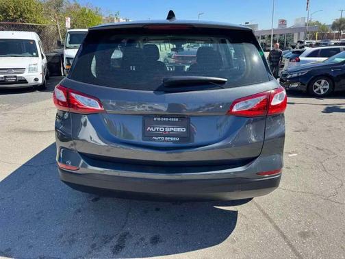 Nightfall Gray Metallic 2021 Chevrolet Equinox LS