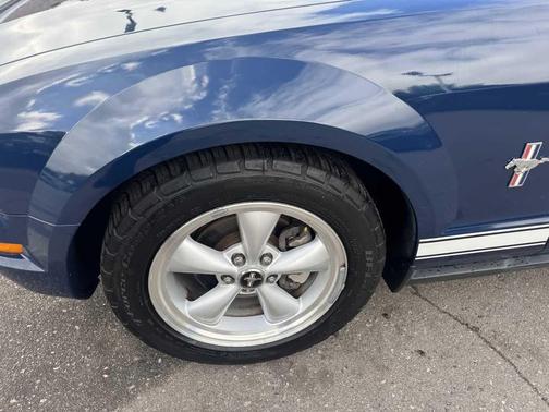 2008 Ford Mustang Deluxe