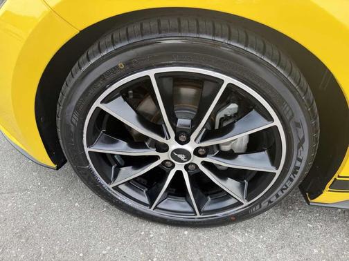 2015 Ford Mustang EcoBoost Premium