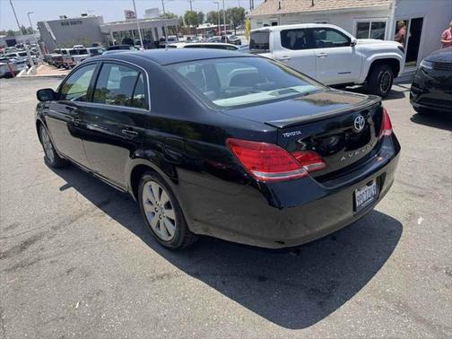 2005 Toyota Avalon XL