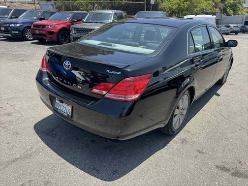 2005 Toyota Avalon XL