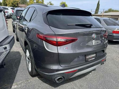 2019 Alfa Romeo Stelvio Ti Sport