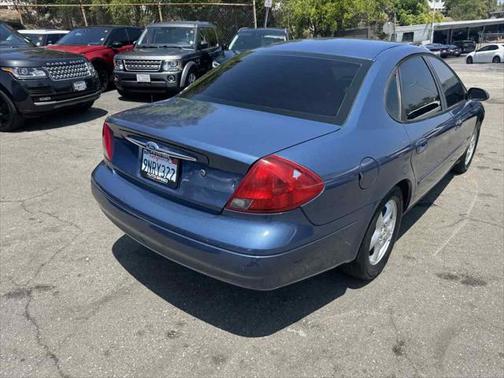 2002 Ford Taurus SE
