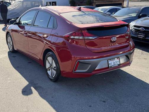 2022 Hyundai IONIQ Hybrid Blue