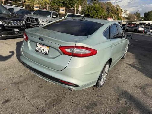 2014 Ford Fusion Hybrid SE