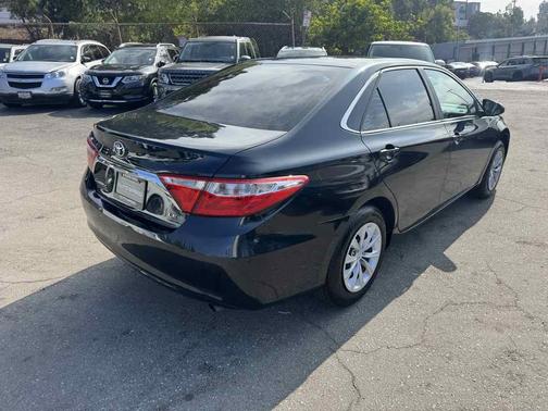 2016 Toyota Camry SE