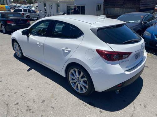 Photo 4 of 22 of 2014 Mazda Mazda3 s Touring
