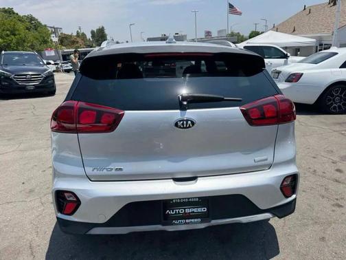 Silky Silver 2020 Kia Niro LX