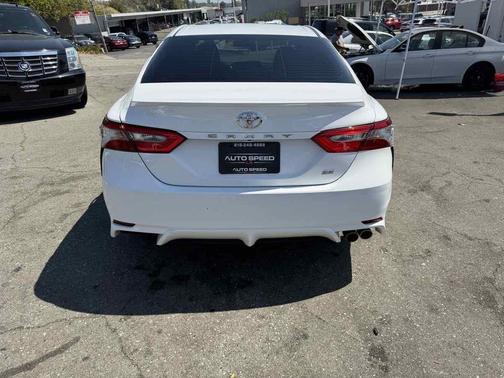 2018 Toyota Camry SE