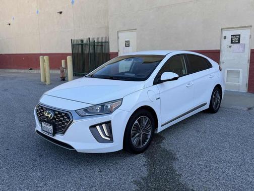 2020 Hyundai IONIQ Plug-In Hybrid SE